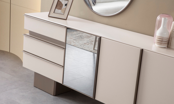 Zende Yemek Odası(Konsol)