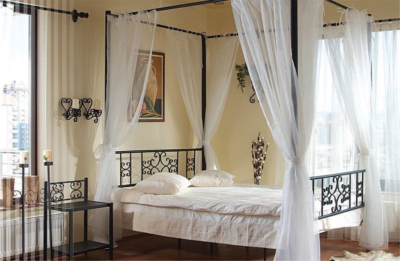 Simona Sultan 120*200 cm Metal Ferforje Çift Kişilik Karyola