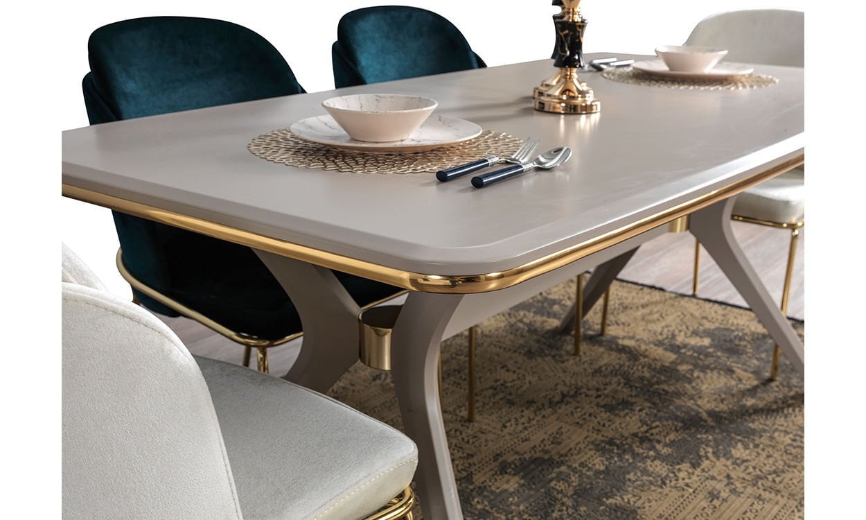 Zümrüt Yemek Masası