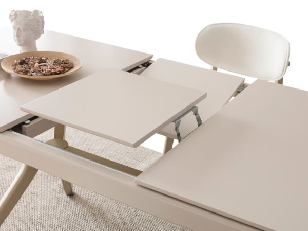 Elit Aytaşı Ceviz Yemek Odası