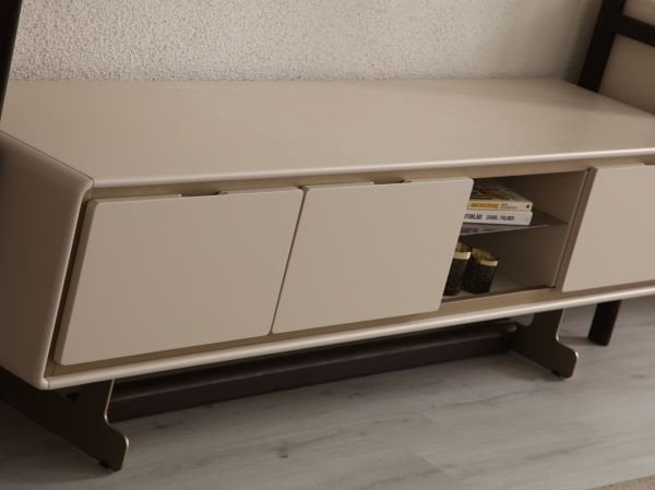 Madrid Tv Ünitesi ( VİTRİNLİ )