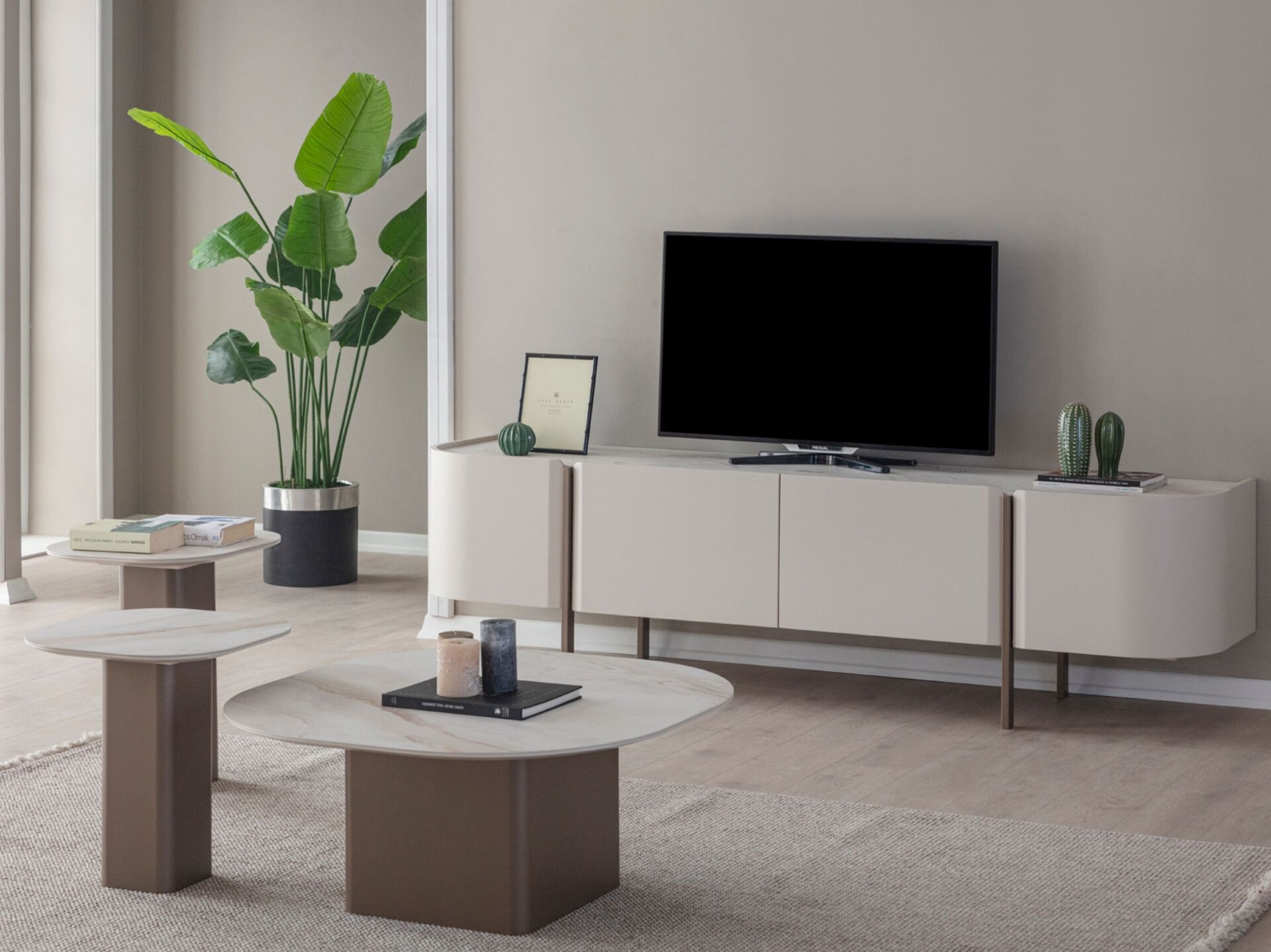 Milanom Seramik Tv Ünitesi