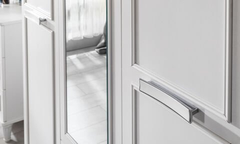 Lotus Genç Odası Takımı (3 Kapılı Dolap+Komodin,+100*200 cm Başlıklı Yavrulu Karyola)