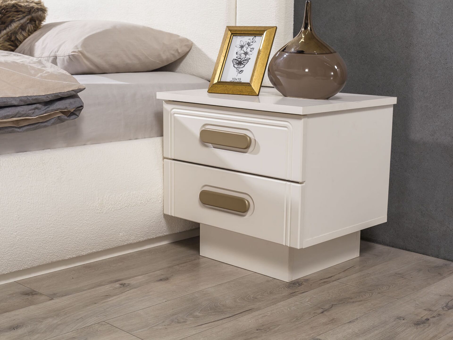Novak Yatak Odası (Komodin)